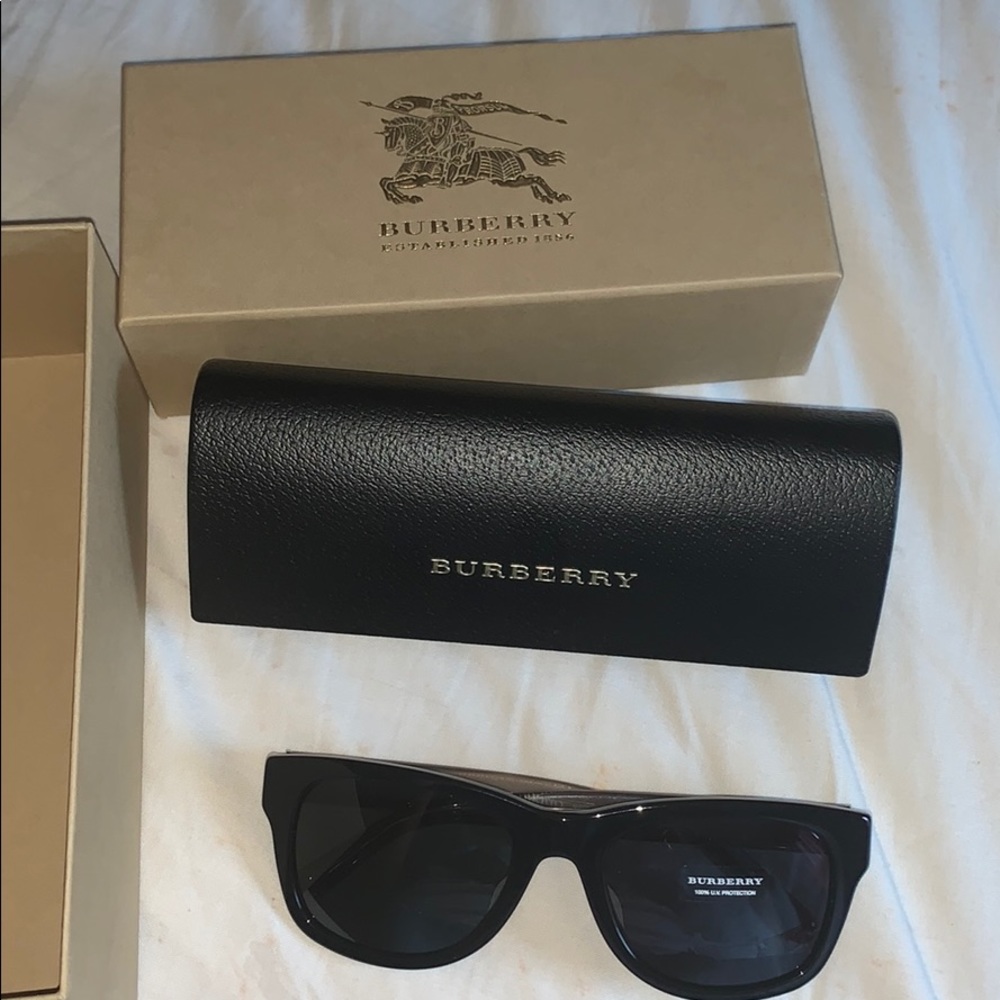 Burberry sunglasses, BRAND NEW!